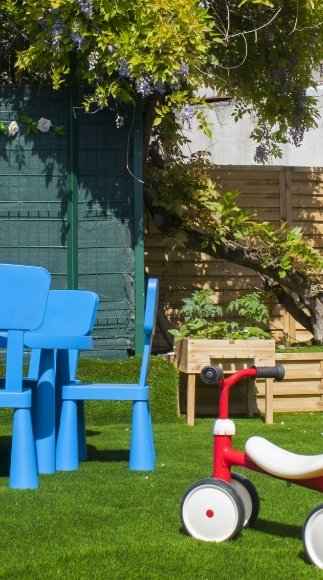 Espace jardin et activités extérieures dans nos 3 micro crèches à Longvic, Bretigny, Sennecey lès Djon.